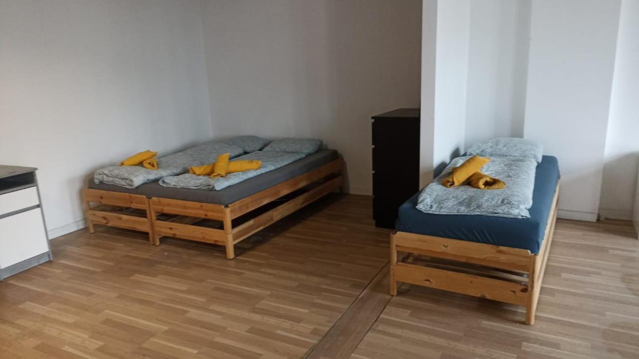 Blue Lotus Apartments Bratislava Ngoại thất bức ảnh